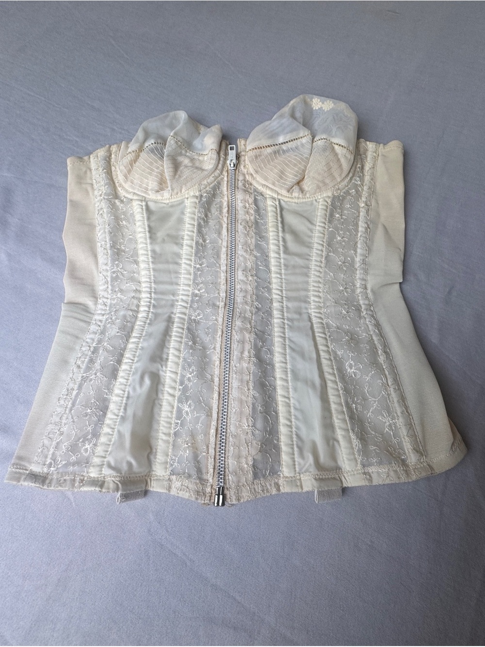 Vintage 50s-60s Cottage Gore Ivory Lace Front-Zip Bustier Shapewear